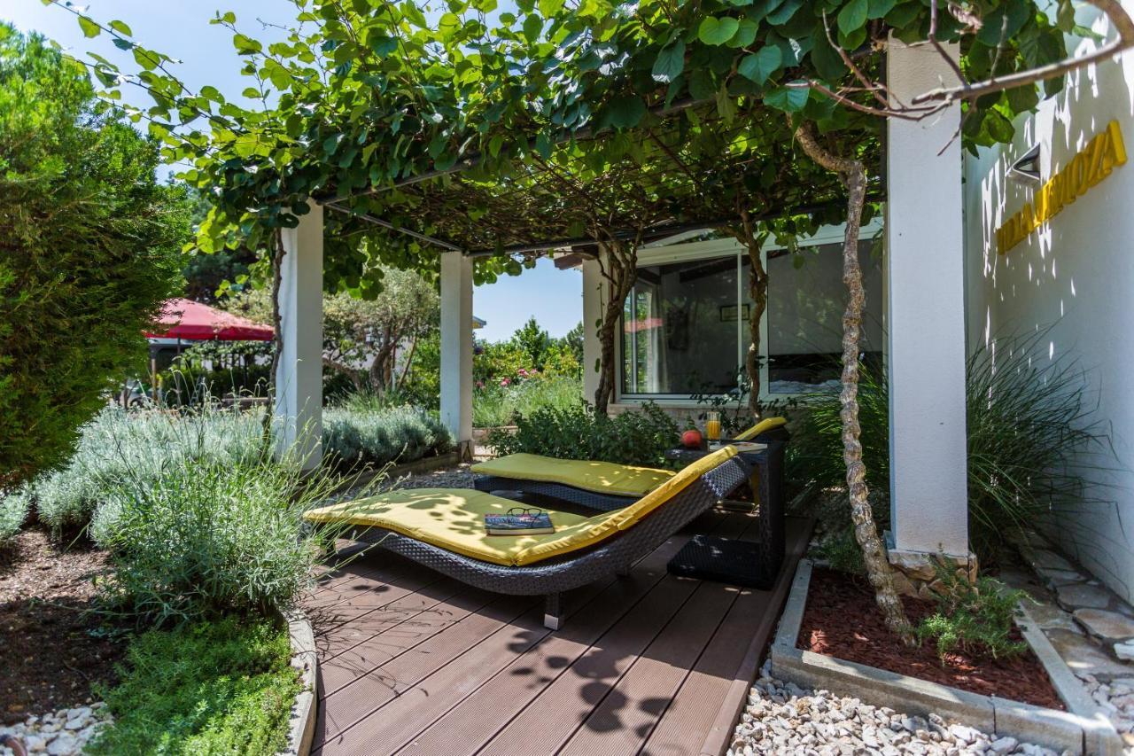 Molnar Resort Apartment Ljiljana Brzac エクステリア 写真