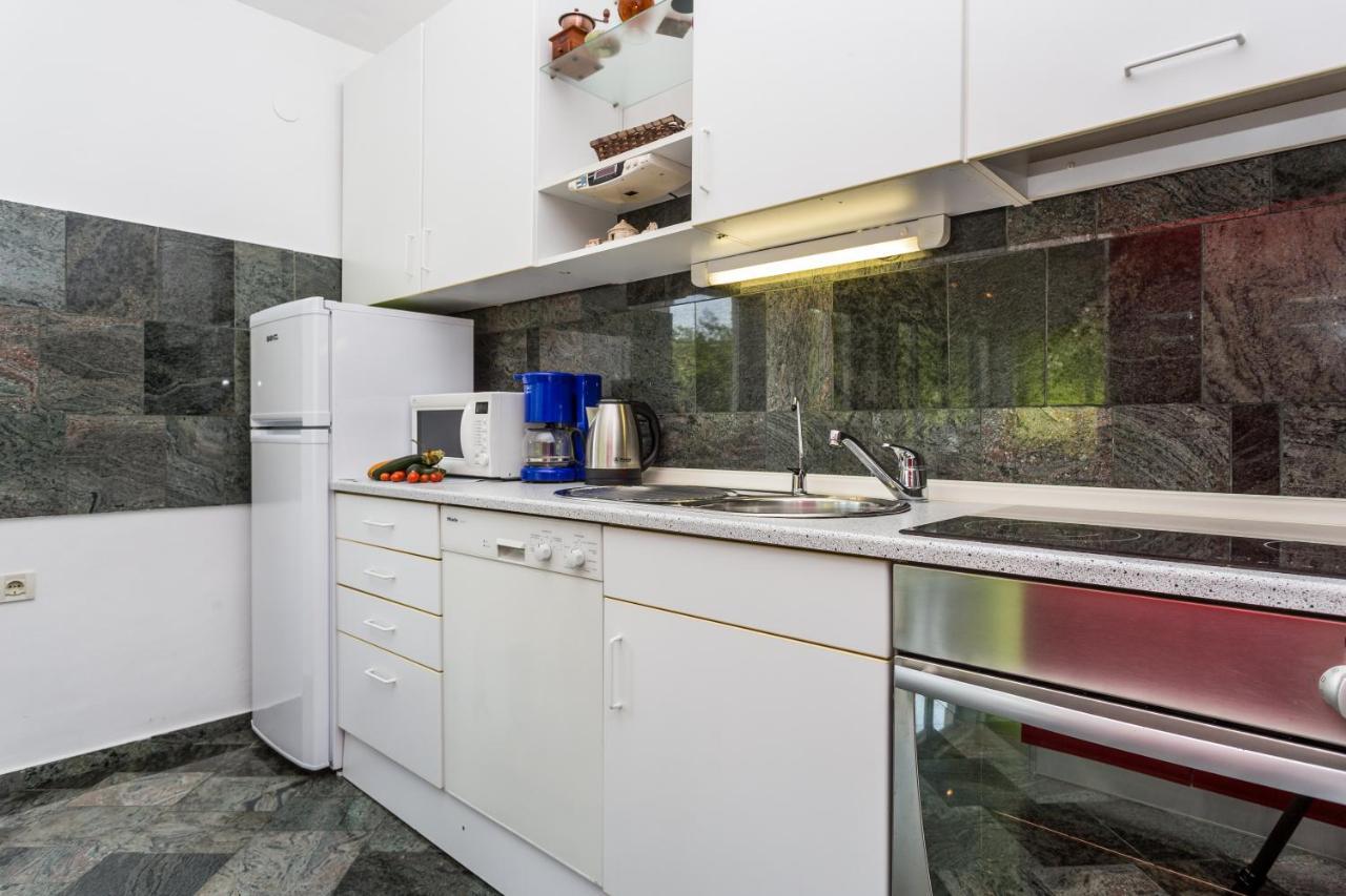 Molnar Resort Apartment Ljiljana Brzac エクステリア 写真