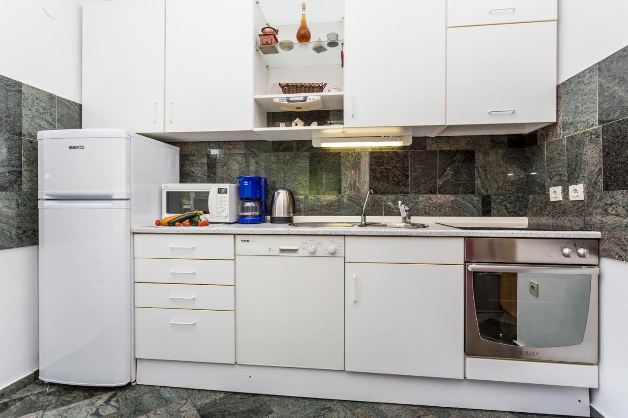 Molnar Resort Apartment Ljiljana Brzac エクステリア 写真