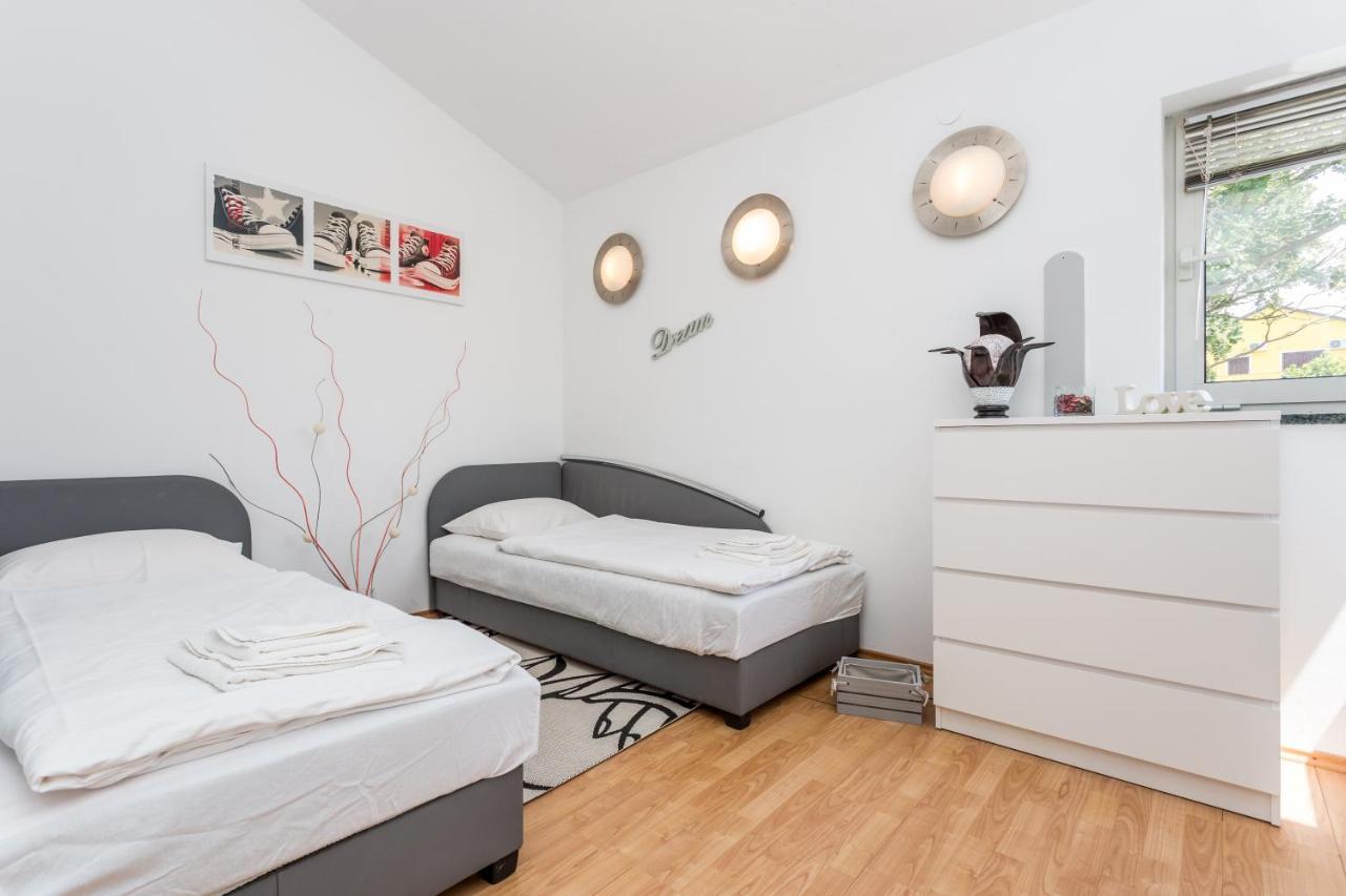 Molnar Resort Apartment Ljiljana Brzac エクステリア 写真