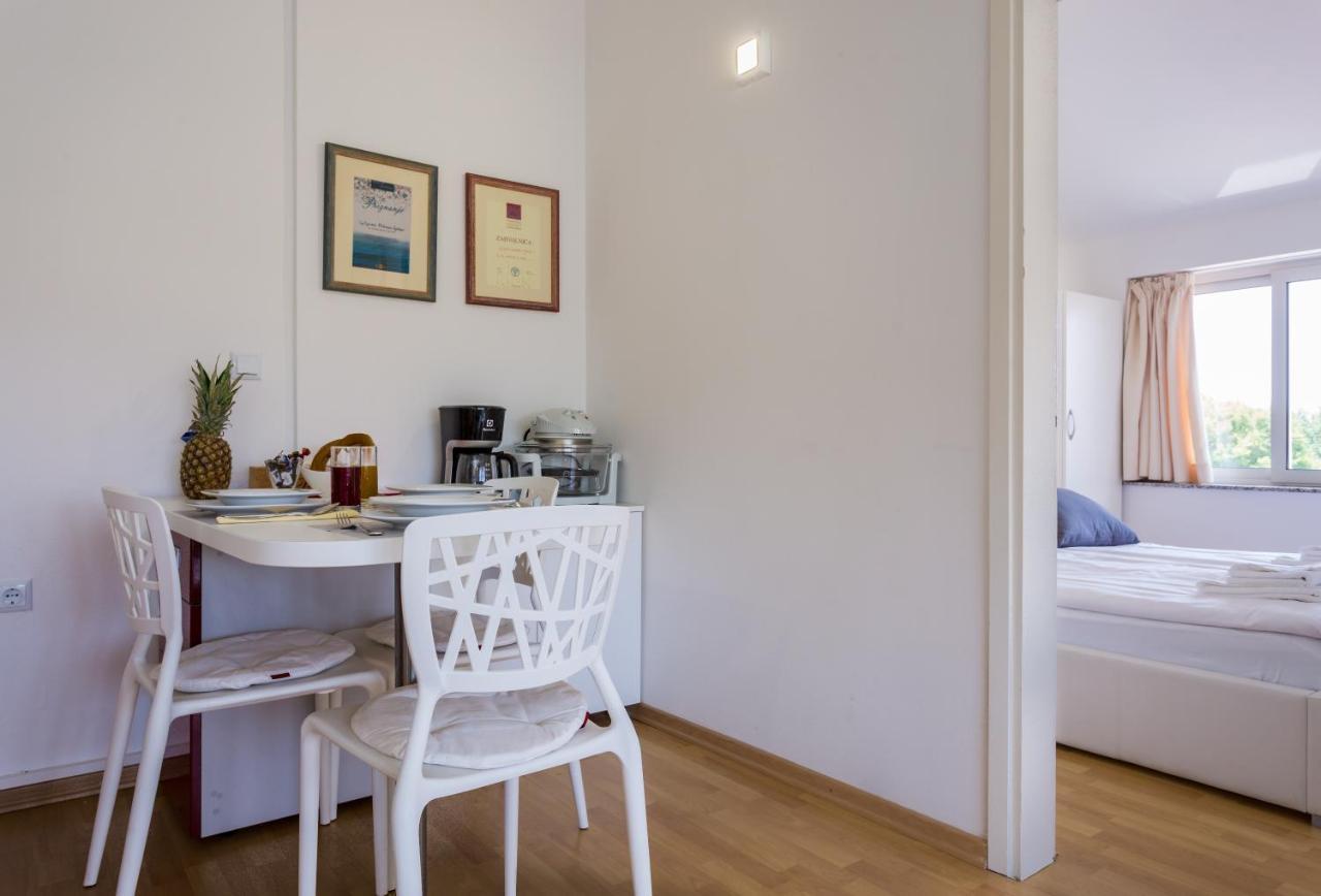 Molnar Resort Apartment Ljiljana Brzac エクステリア 写真